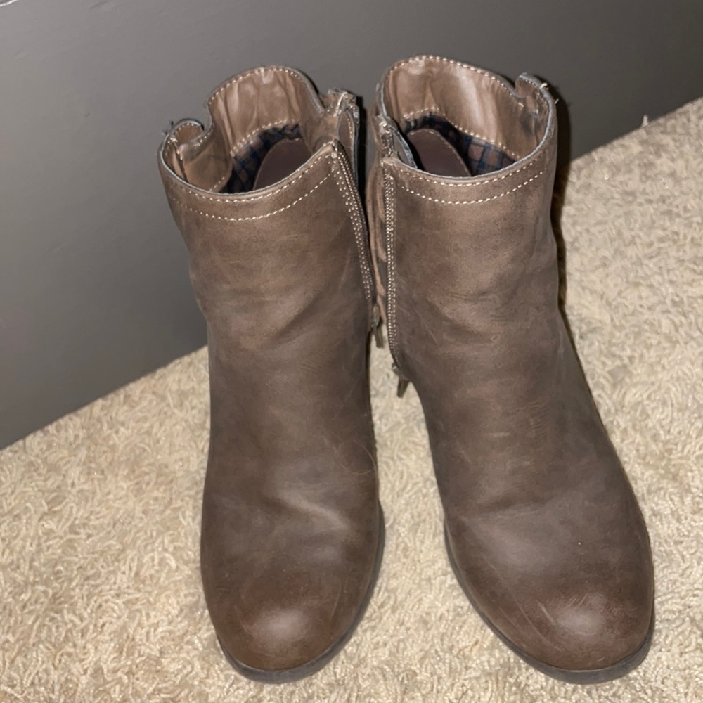 Madden girl booties 7.5